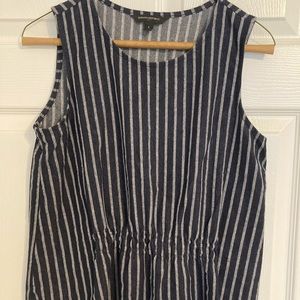 Banana Republic Women’s Sleeveless top